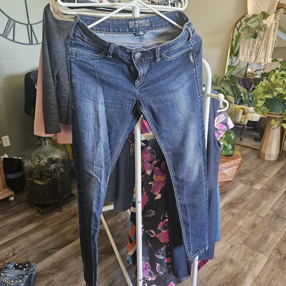 Silver jeans 28/31